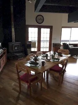 Volcano Acres Ranch Bed And Breakfast