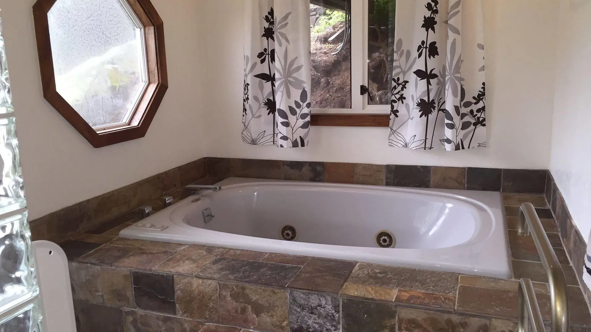 Volcano Acres Ranch Bed And Breakfast United States